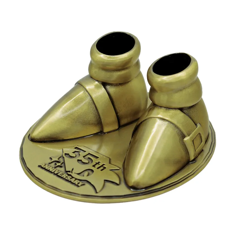 Fanattik Figura Sonic the Hedgehog. Limited Edition 35th Anniversary Metal Boot Replicas