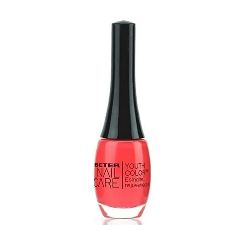 Beter Nail care aceite para uñas y cuticulas.
