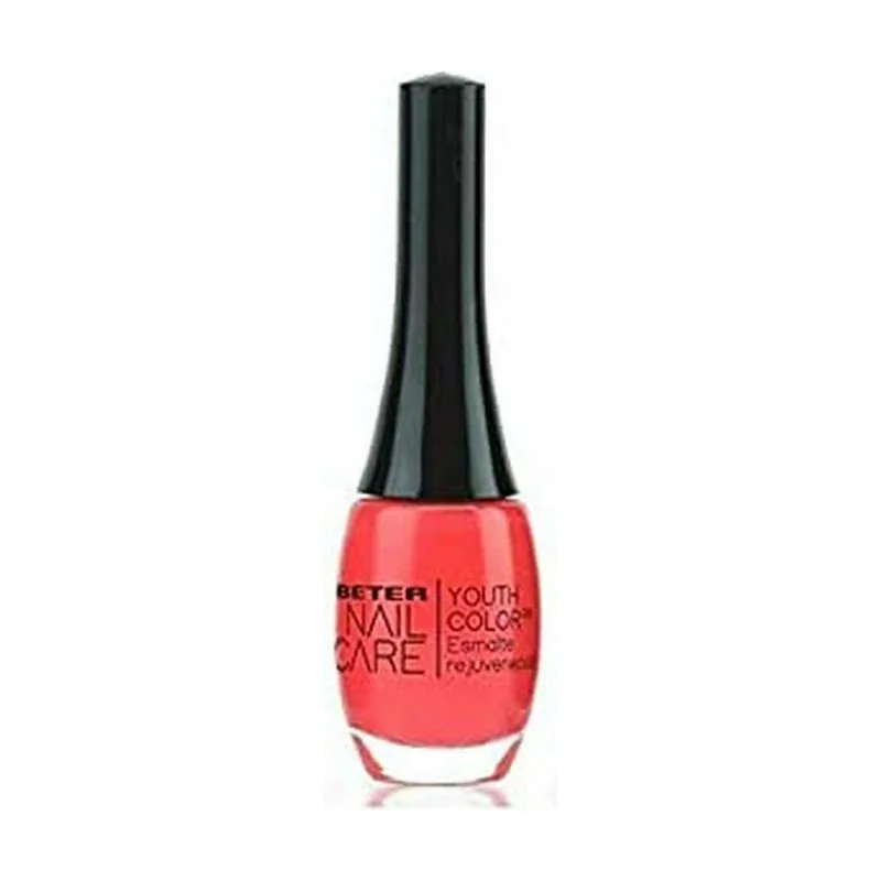 Beter Nail care aceite para uñas y cuticulas.