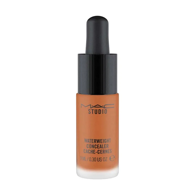 Mac Corrector líquido Studio Waterweight tono NW50 cobertura ligera textura hidratante acabado natural ideal para piel oscura 9 ml