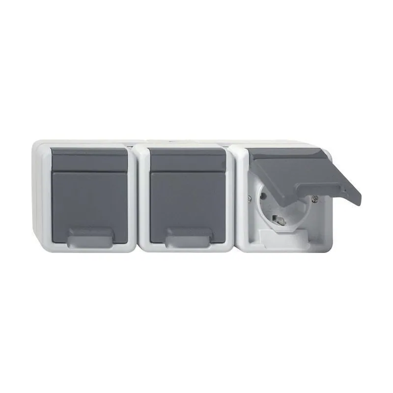 Triple Schuko Enchufe Con Cubierta Bisagra IP44
