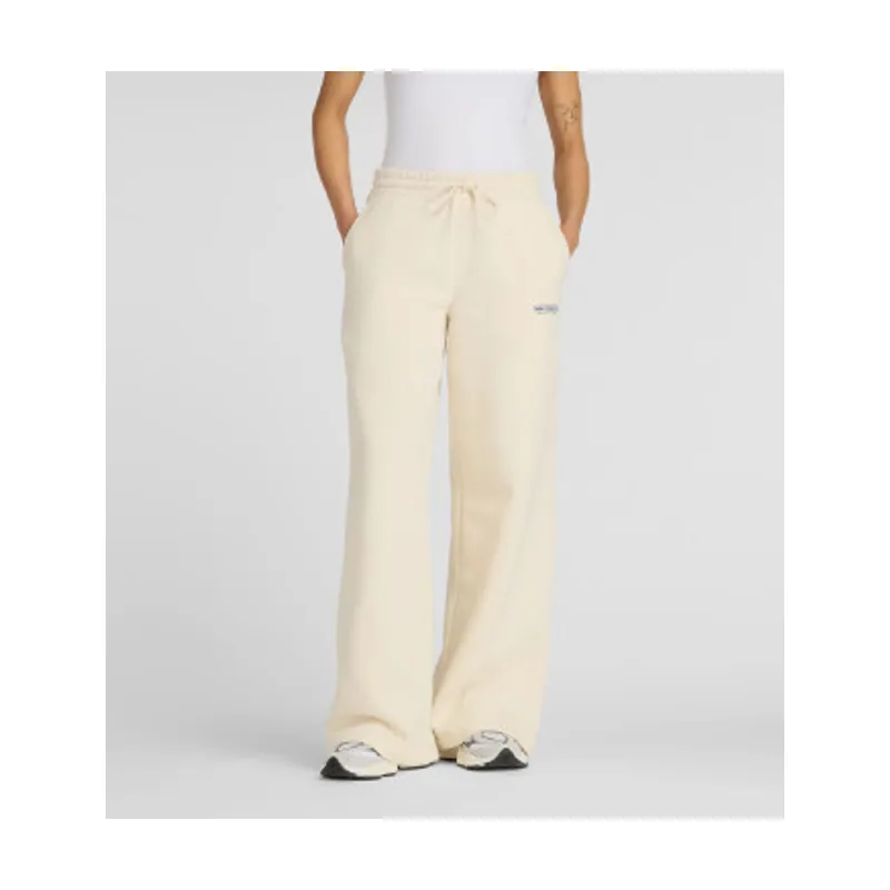 New Balance Pantalón ancho de polar reinventado WP53903