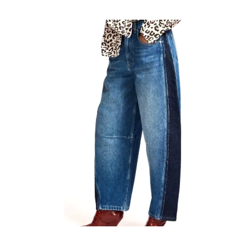 Essentiel Antwerp Jeans de pernera tipo barril con paneles KASHBA