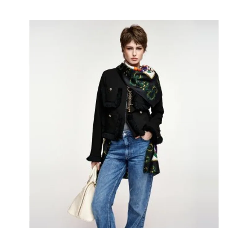 Essentiel Antwerp Chaqueta entallada con detalles de flecos y bolsillos de parche KINETIC