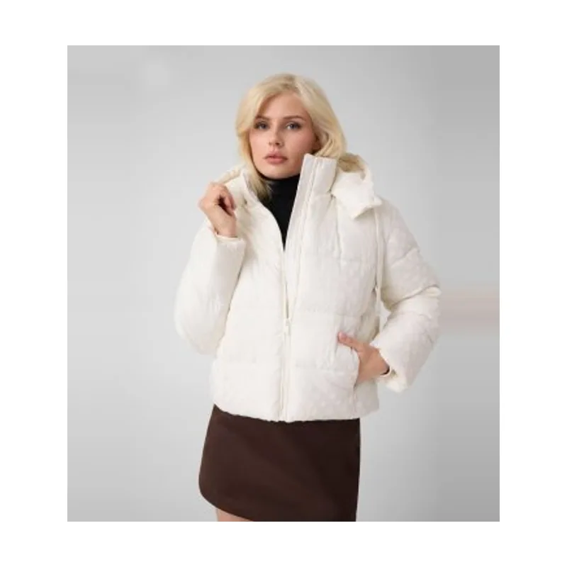 Guess Chaqueta acolchada cropped Daisy con logo W6BL56W4195