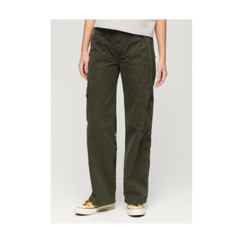 Superdry Pantalón cargo de talle bajo con bordado W7011075A