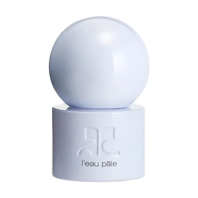 Courreges l'eau pale