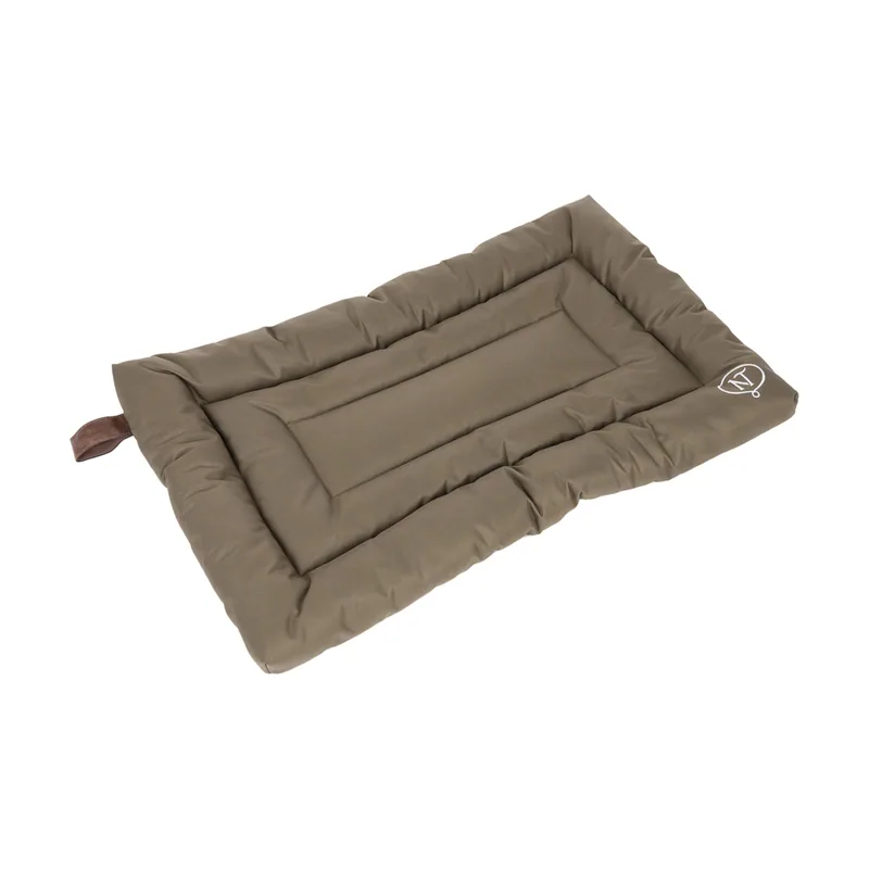 Cojín de exterior Tales Spirit Pine para perros