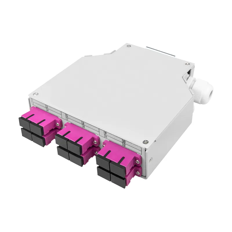 Caja de carril DIN de fibra óptica MM OM4 equipada con adaptador SC