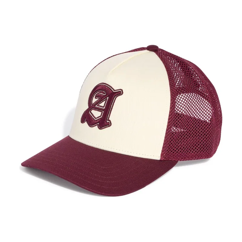 Gorra Trucker con estampado de estadio KO258