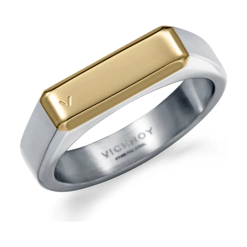 Anillo de acero tipo sello con placa Ip dorado, colección Abraham Mateo 15213A02400