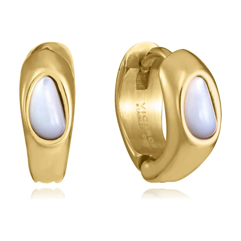 Pendientes de aro en acero IP dorado con madre perla. Elegantes, femeninos y de 1,5 cm de diámetro 75439E01012