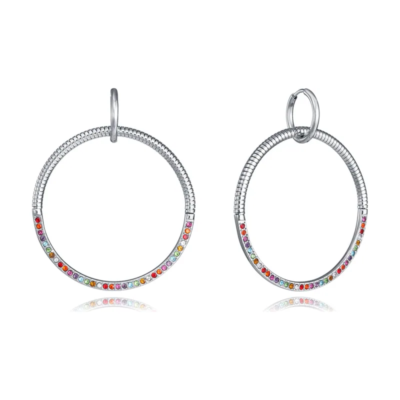 Pendientes en acero con diseño tubogas y circonitas de colores. Elegantes, actuales y con largo de 5,5 cm 15206E01019