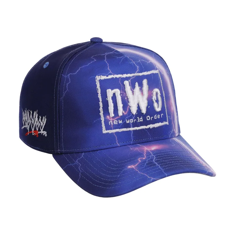 Gorra ajustable morada nWo Lightning de WWE x John Geiger para hombre