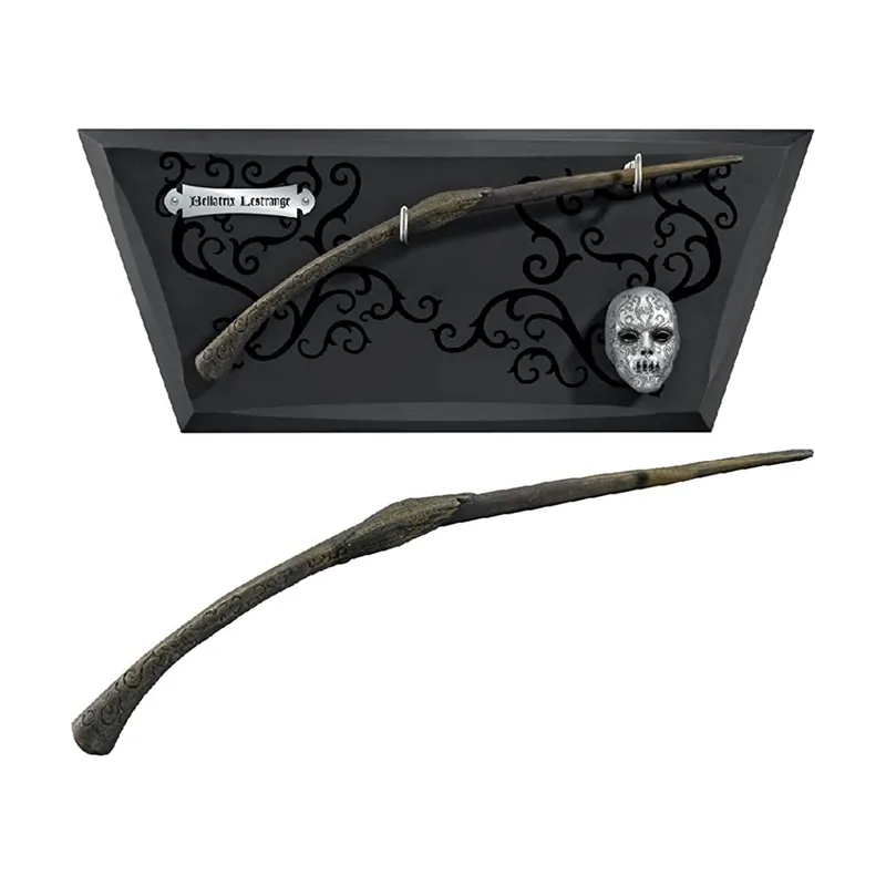 Replica The Harry Potter Varita En Expositor Con Mascara Bellatrix Lestrange