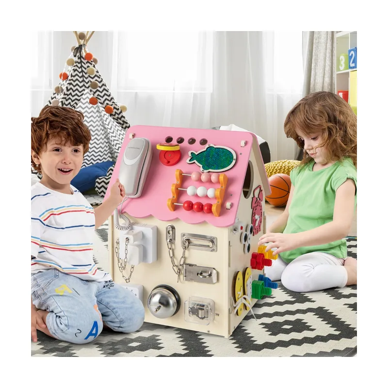 Casa de Actividades de Mader con Juegos Sensoriales