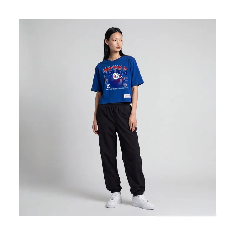Camiseta corta holgada Royal Philadelphia 76ers con estampado gráfico urbano para mujer