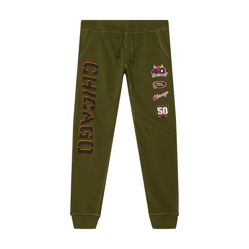 Pantalones deportivos Chicago Bulls Script Flight para hombre - Verde oliva